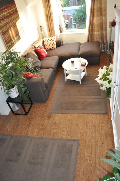Apartment Rooftop *